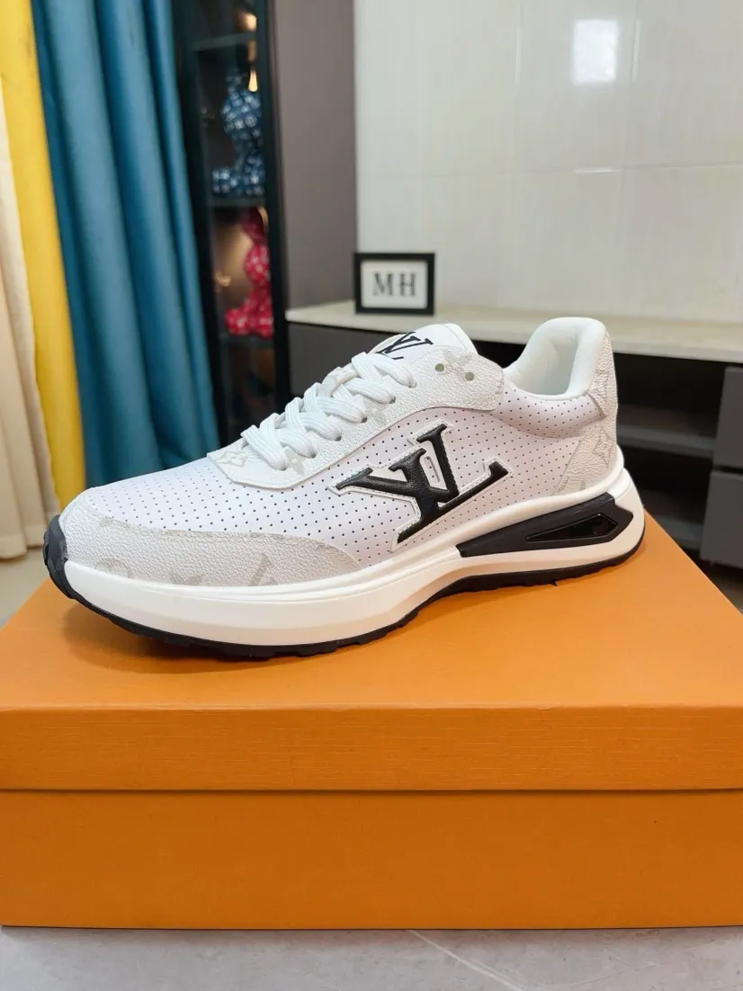 Men's shoes💰458🌸🌸【LV】Louis Vuitton🔍Top Purchasing Agency🇮🇹 Lu Street Fashion God's new sports shoes are coming and are on sale at the counter simultaneously. Original factory configuration, original cowhide fabric imported from Italy, high-quality embossed splicing complex process, sports fashionista, imported water-dyed sheepskin lining, sole: Wang Yuan factory specializes in original sole super comfortable, original factory follow-up goods 🔍🔍High quality, you can enter and leave the counter at will, welcome to compare and synchronize with the counter, code number 38-44, 45 customized